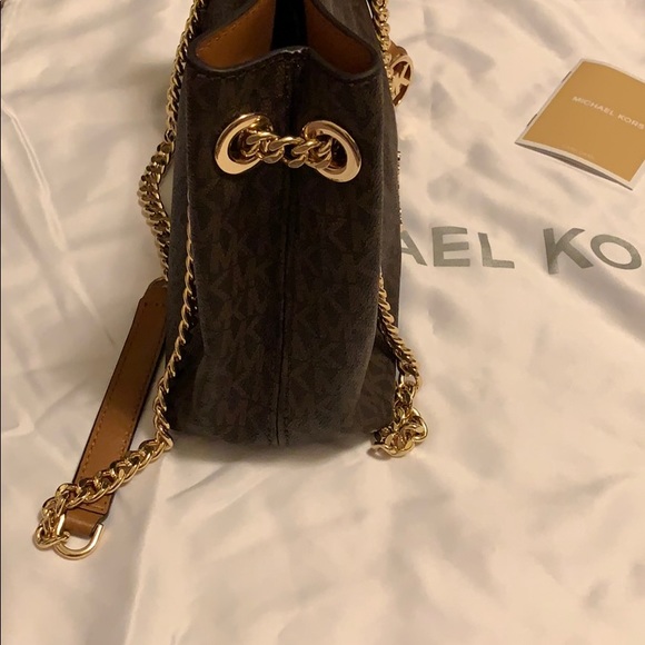 Small Michael Kors purse/ with tags (not attached) - Picture 5 of 8